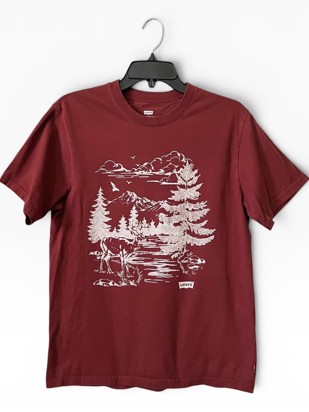 Levi's Men's Graphic Crew Neck T-Shirt Size XS Red Logo Short Sleeve Outdoors